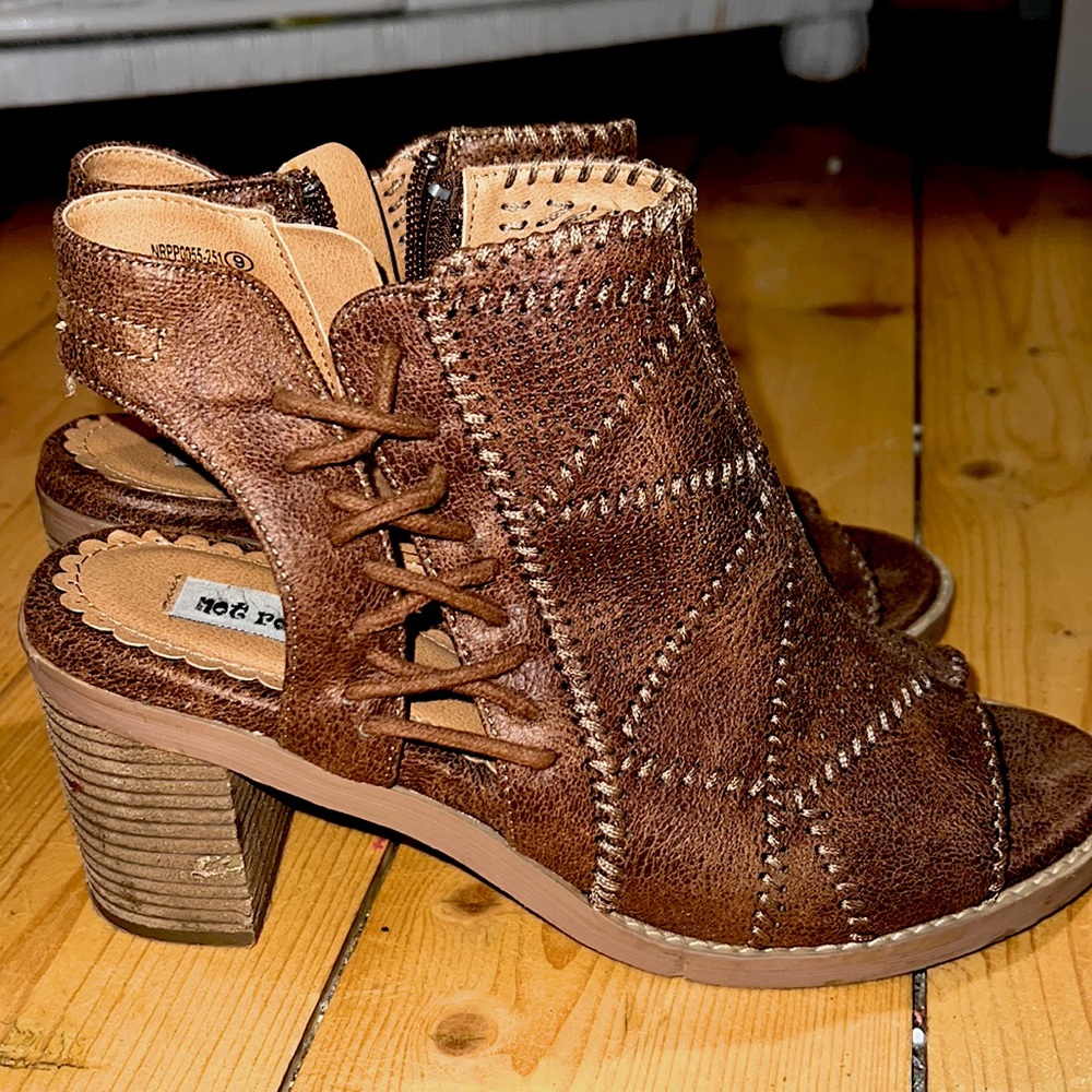 Not rated Women’s Size 9 Brown Open Toe Ankle boot/heel
